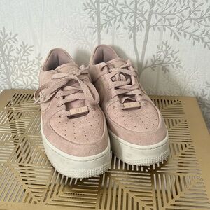 Nike Air Force One pre owned